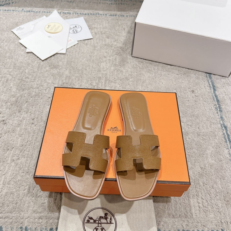 H**mes slippers